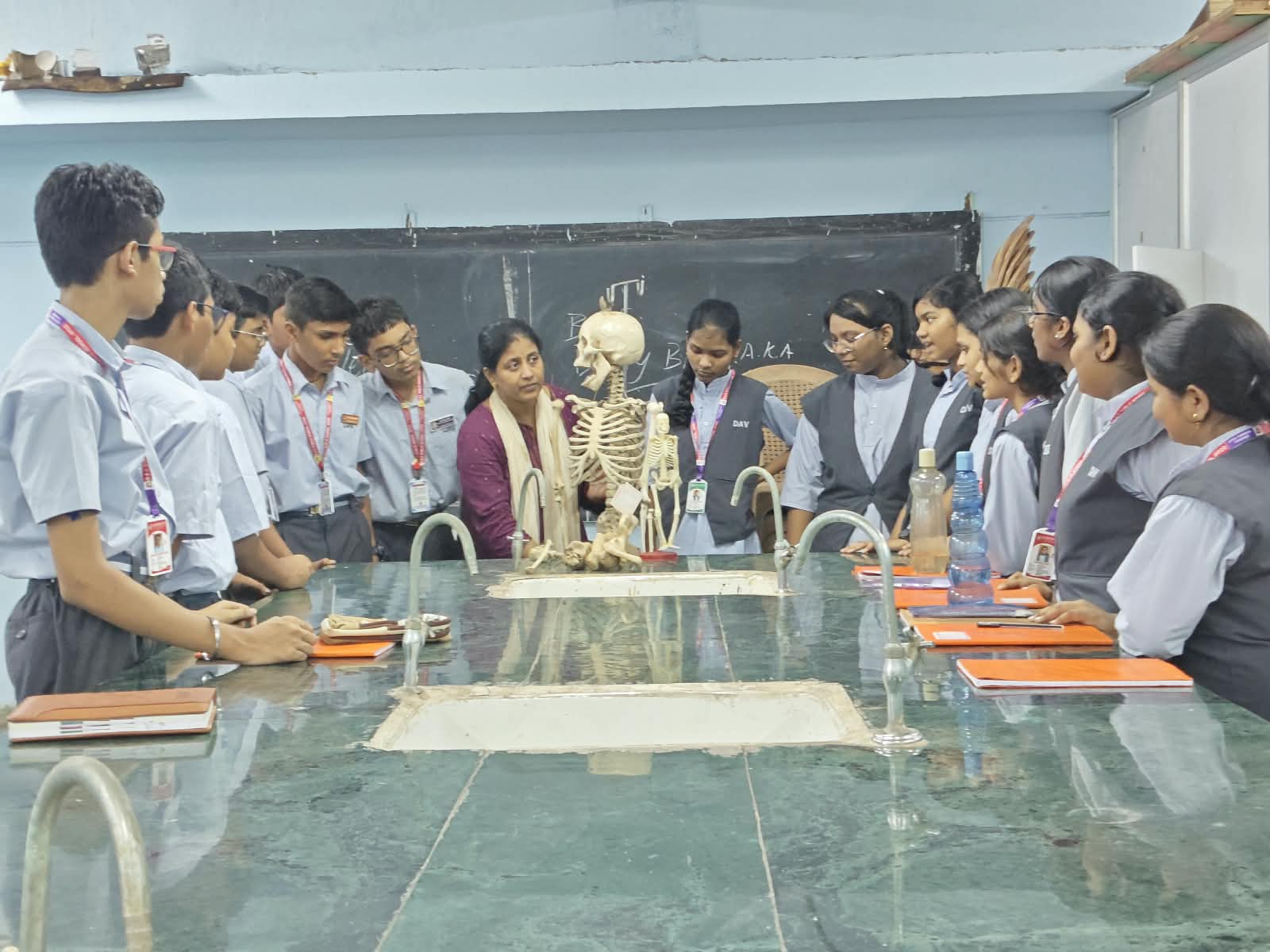 BIOLOGY LAB